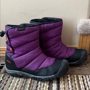 Keen Purple and Black Puffrider Winter Boots